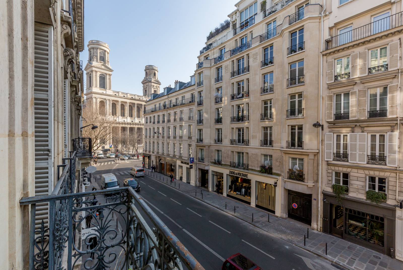 8 rue du Vieux Colombier, 75006 Paris - Vue du balcon depuis un appartement T3 vendu par notre agence - Saint-Sulpice - Paris 6
